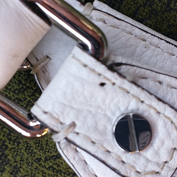 Michael Kors White Leather Shoulder Bag - Picture 14 of 15